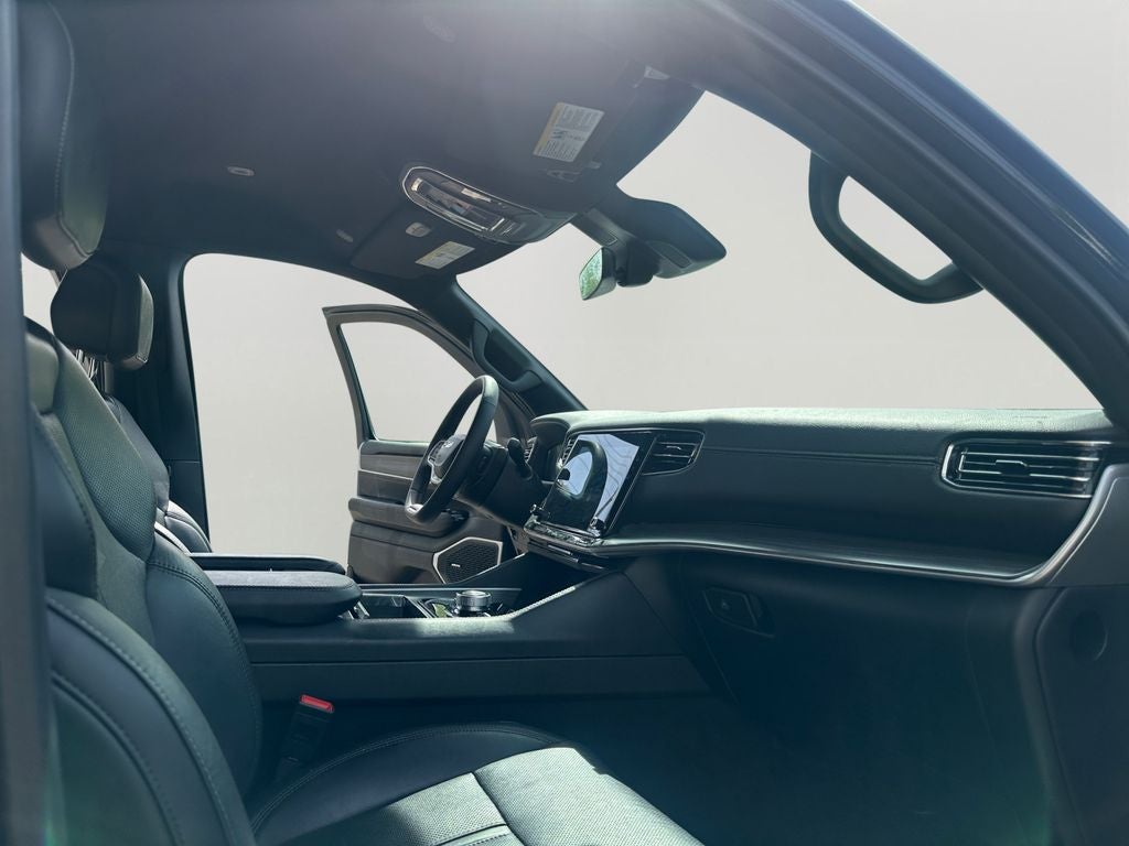 2024 Jeep Wagoneer L Series III