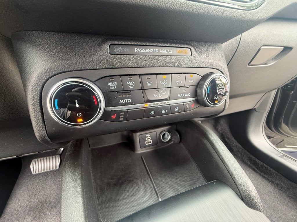 2025 Ford Escape ST-Line Select