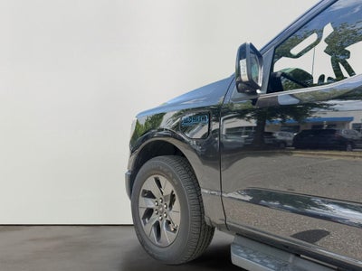 2024 Ford F-150 Lightning Lariat