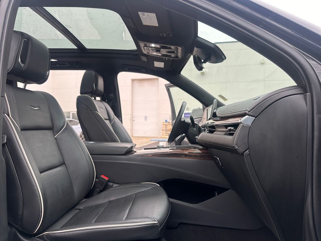 2022 Cadillac Escalade ESV Premium