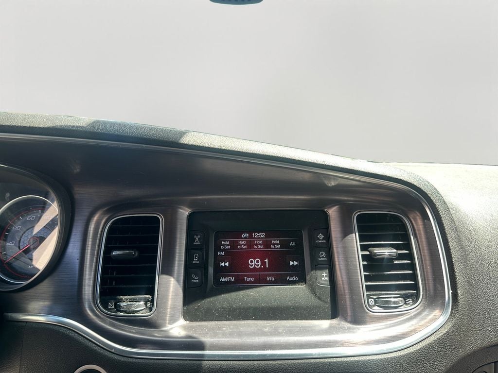 2016 Dodge Charger SE