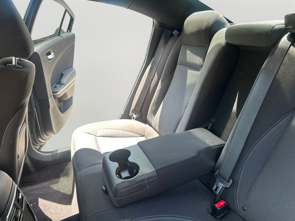 2016 Dodge Charger SE