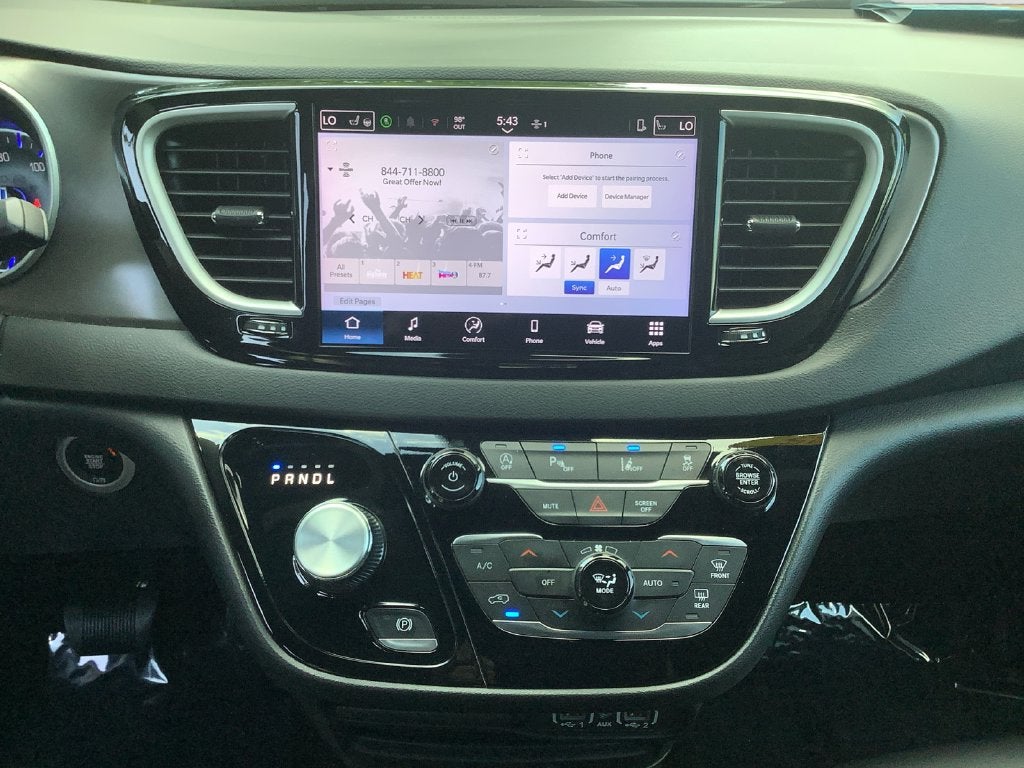 2025 Chrysler Pacifica Select