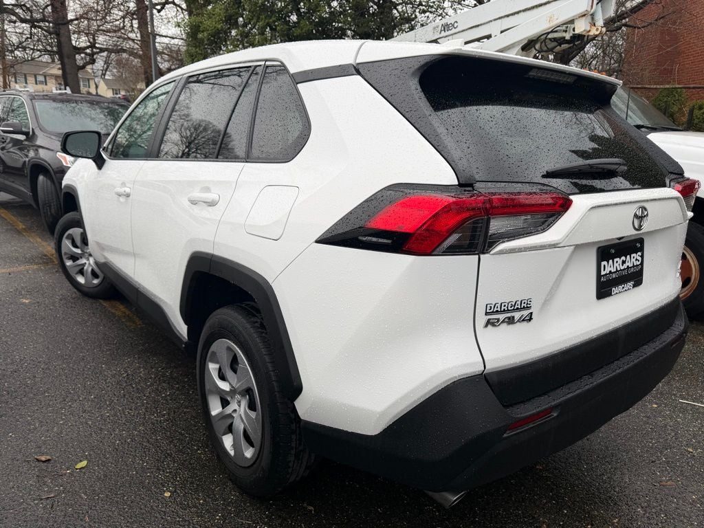 2024 Toyota RAV4 LE