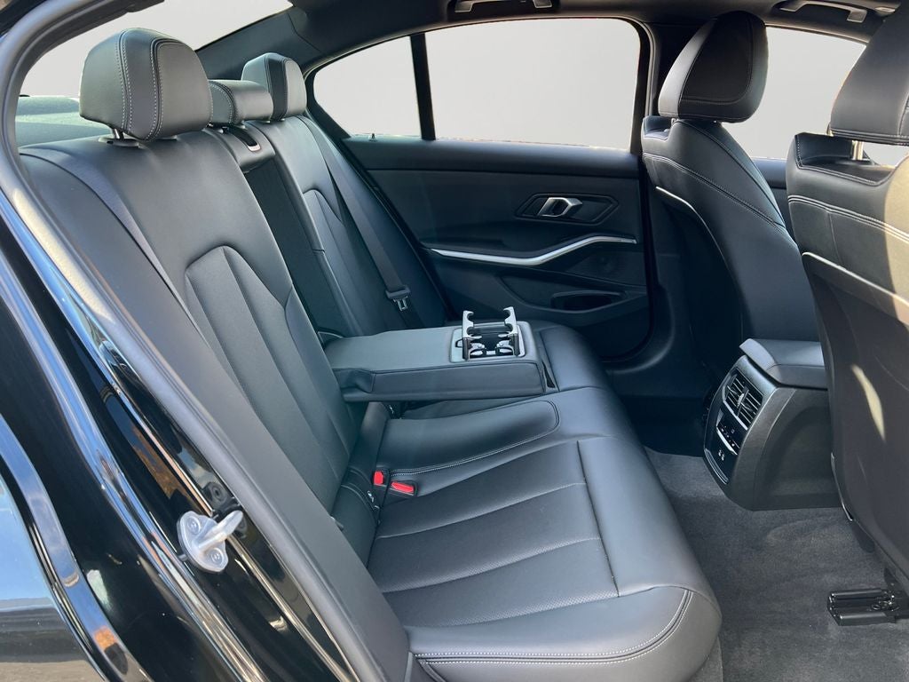 2025 BMW 3 Series 330i xDrive