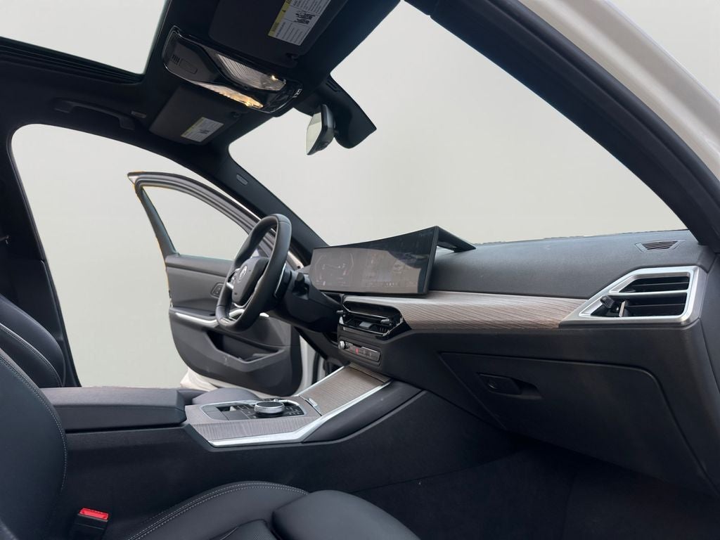2025 BMW 3 Series 330i xDrive