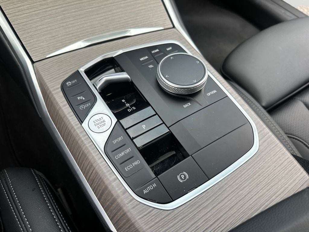 2025 BMW 3 Series 330i xDrive