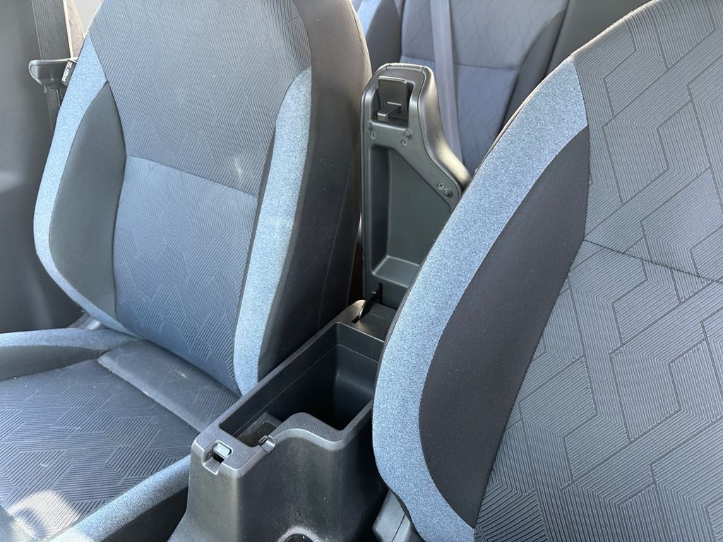 2023 Nissan Versa 1.6 SV
