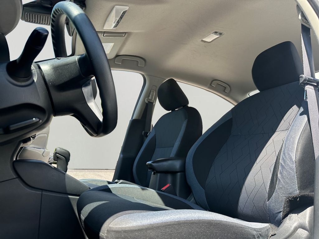 2023 Nissan Versa 1.6 SV