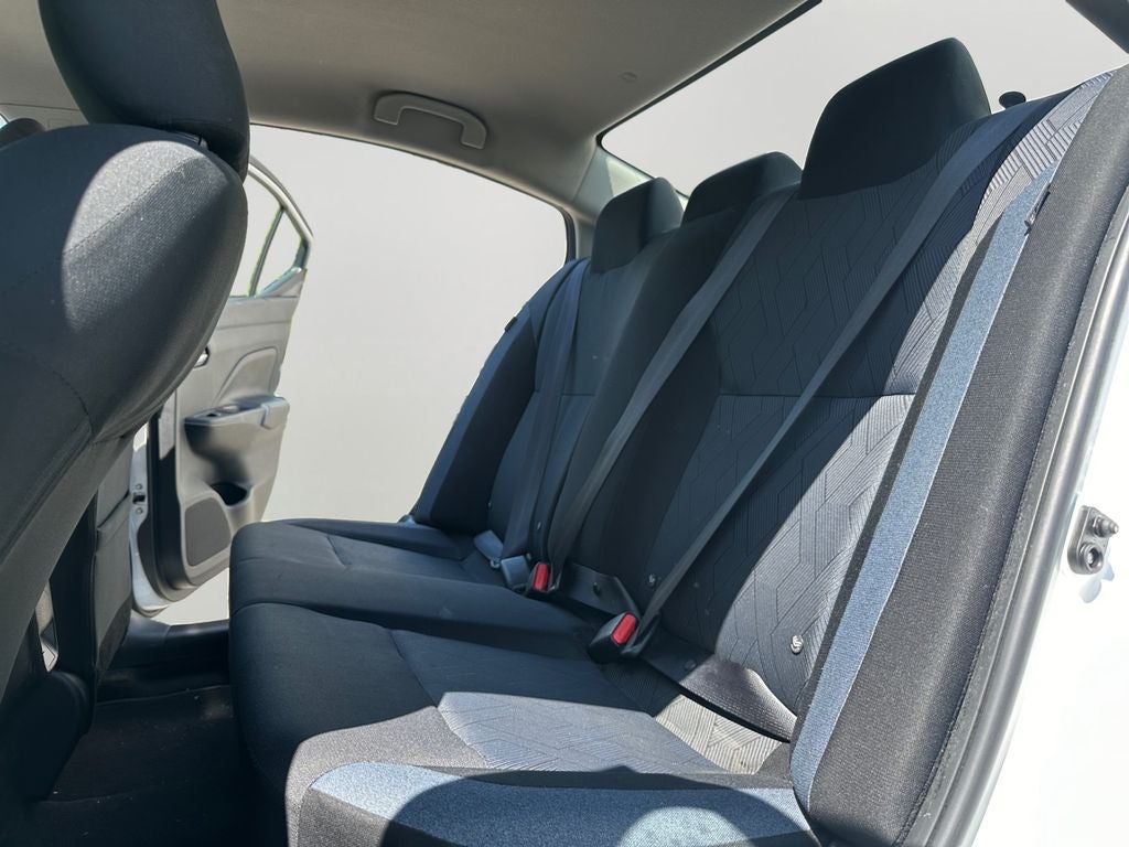 2023 Nissan Versa 1.6 SV