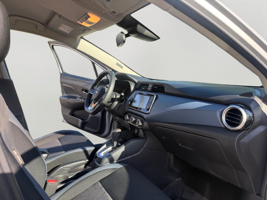 2024 Nissan Versa 1.6 SV