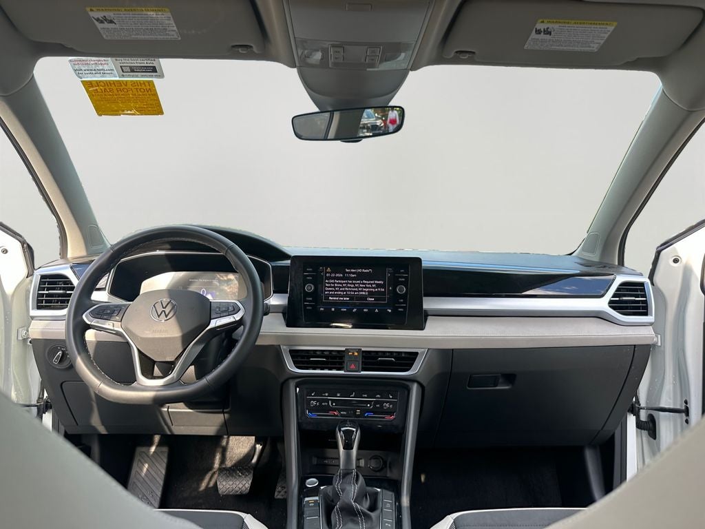 2025 Volkswagen Taos 1.5T SE