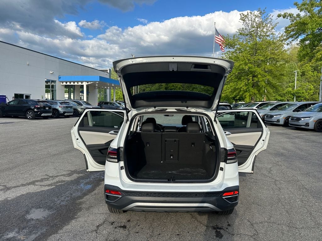 2025 Volkswagen Taos 1.5T SE