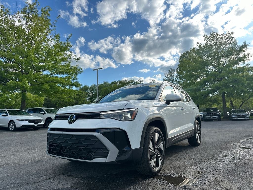 2025 Volkswagen Taos 1.5T SE