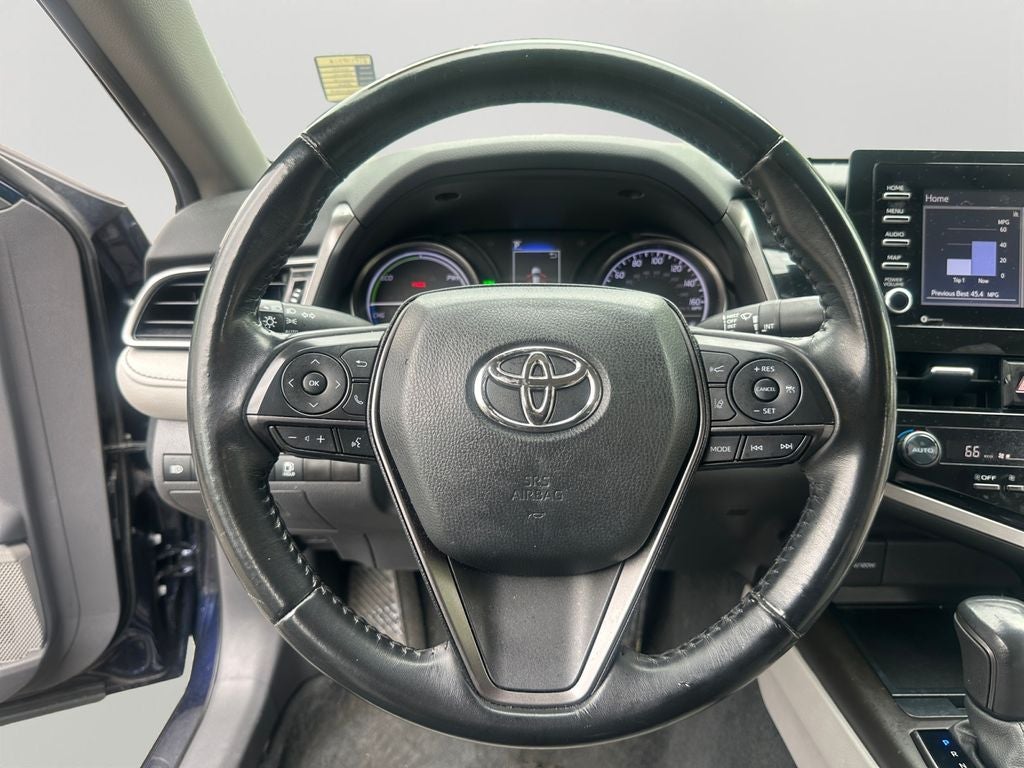 2022 Toyota Camry Hybrid SE