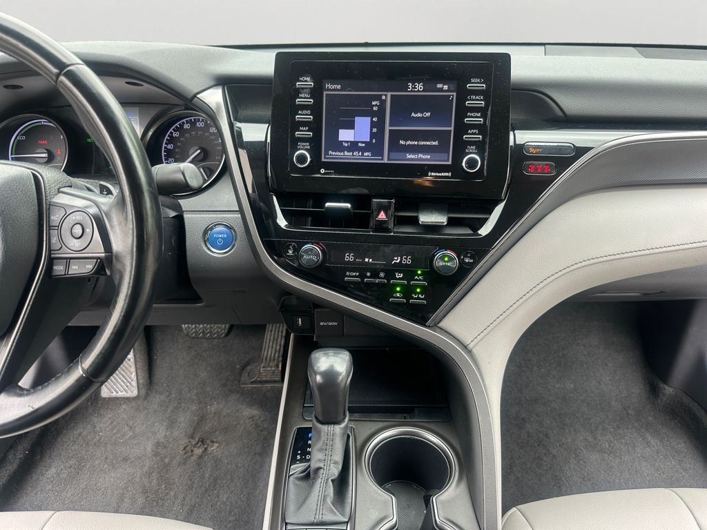 2022 Toyota Camry Hybrid SE