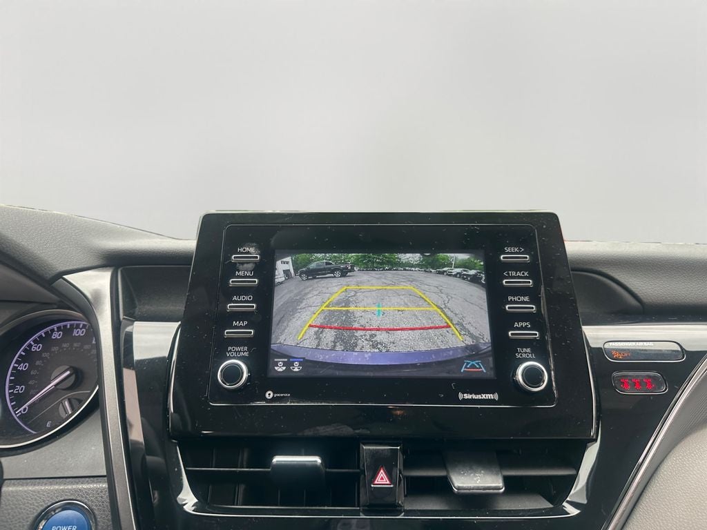 2022 Toyota Camry Hybrid SE