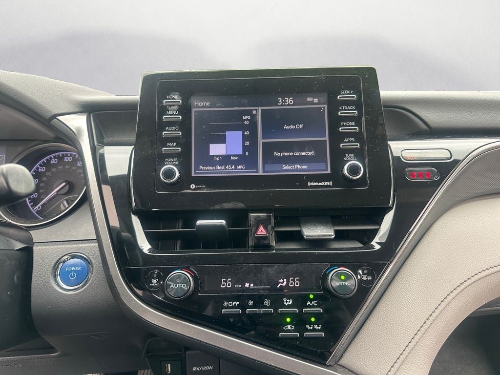 2022 Toyota Camry Hybrid SE