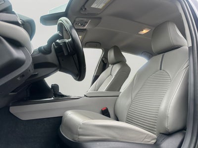 2022 Toyota Camry Hybrid SE