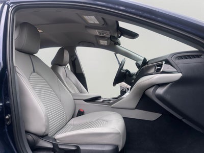 2022 Toyota Camry Hybrid SE