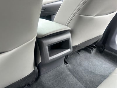 2022 Toyota Camry Hybrid SE