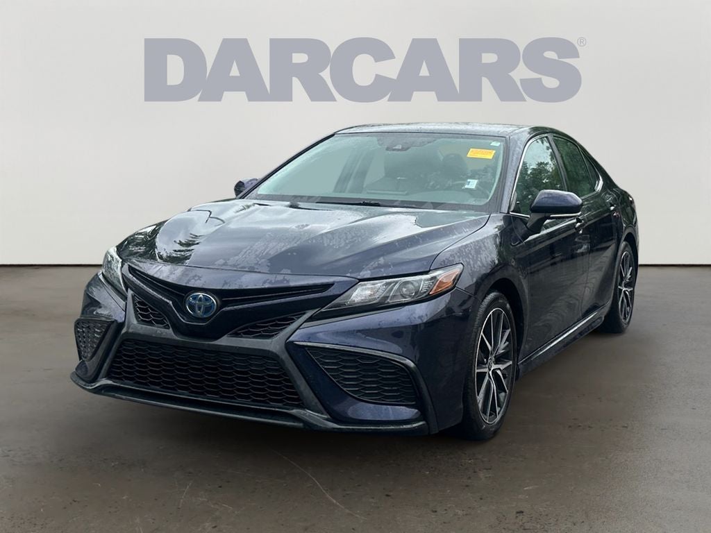 2022 Toyota Camry Hybrid SE