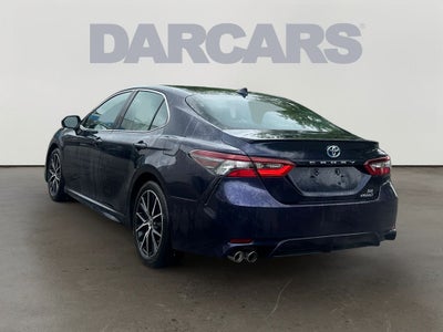 2022 Toyota Camry Hybrid SE