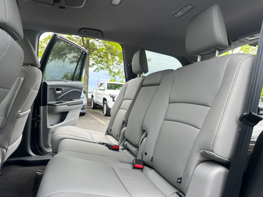 2021 Honda Pilot Touring 8 Passenger