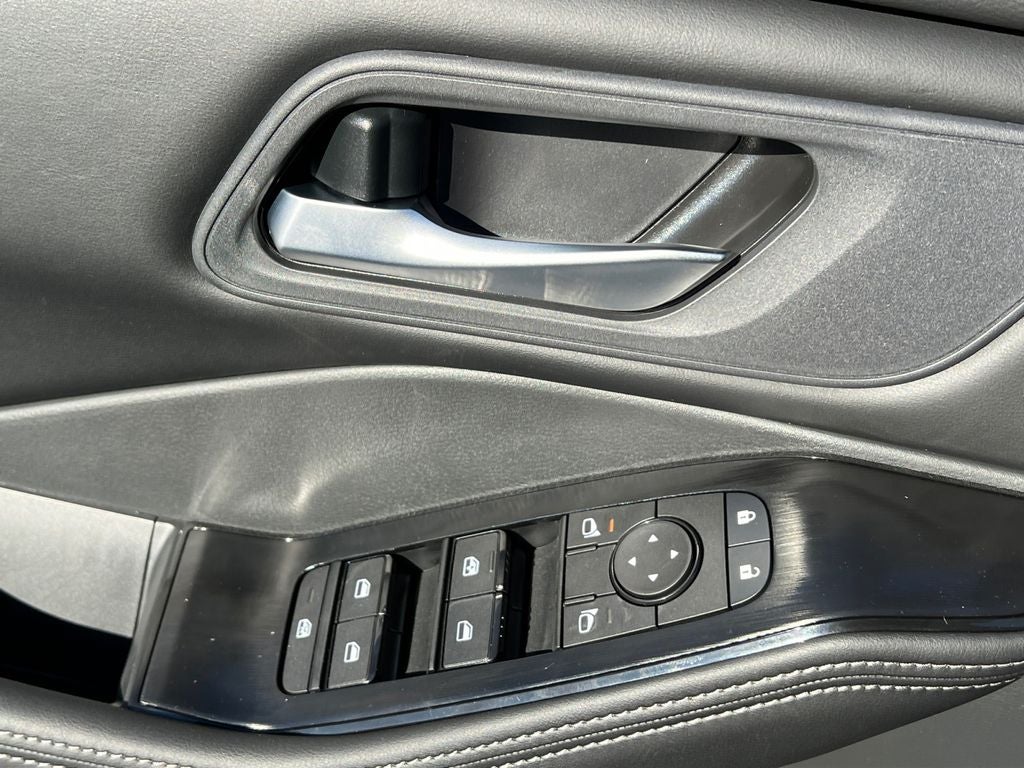 2026 Nissan Rogue SV Cold Weather