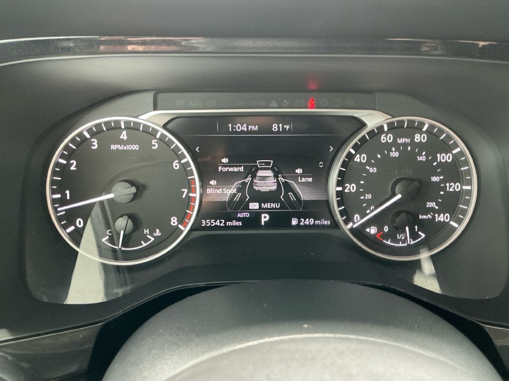 2025 Nissan Pathfinder SV