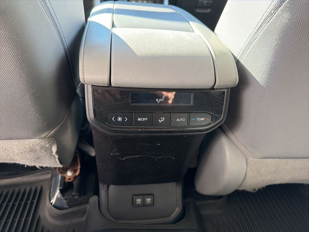 2020 Toyota Highlander L