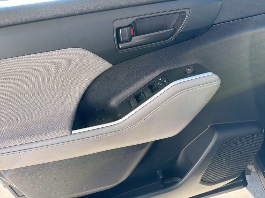 2020 Toyota Highlander L