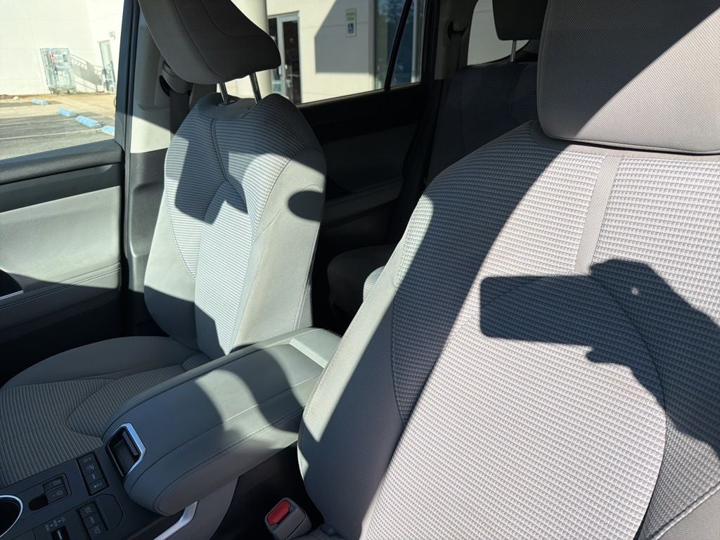 2020 Toyota Highlander L