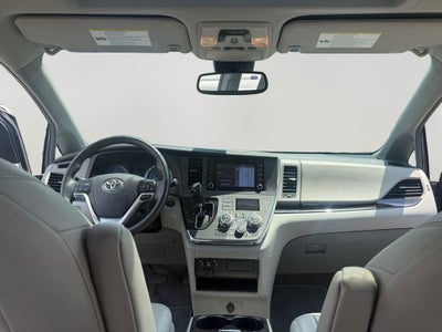 2018 Toyota Sienna XLE 8 Passenger