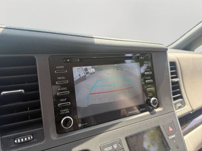 2018 Toyota Sienna XLE 8 Passenger
