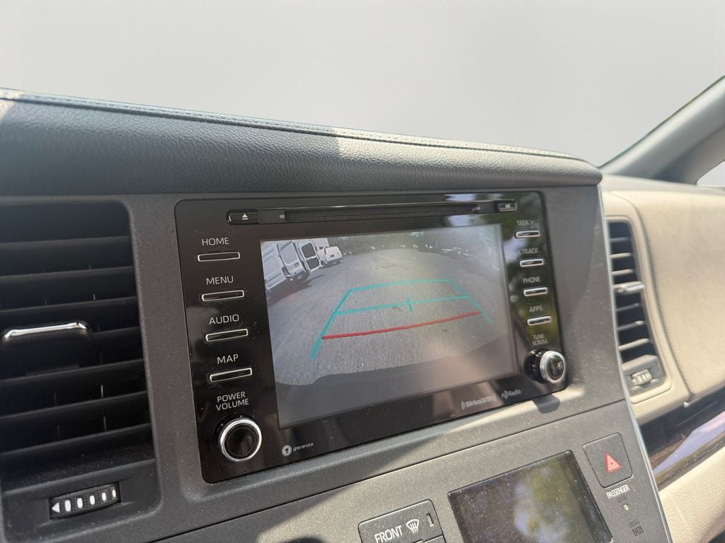 2018 Toyota Sienna XLE 8 Passenger