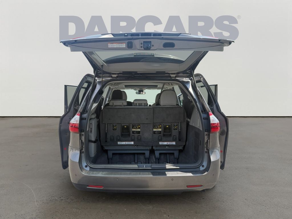 2018 Toyota Sienna XLE 8 Passenger
