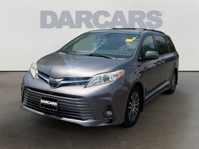 2018 Toyota Sienna XLE 8 Passenger