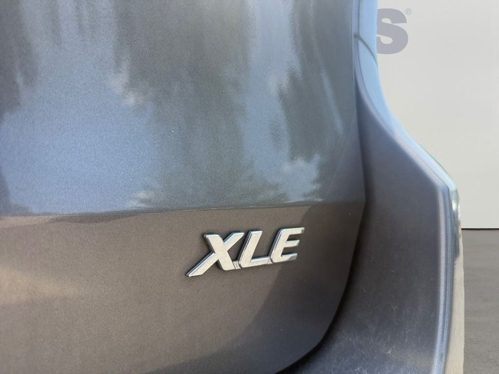 2018 Toyota Sienna XLE 8 Passenger