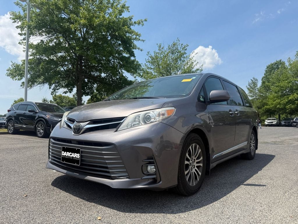 2018 Toyota Sienna XLE 8 Passenger