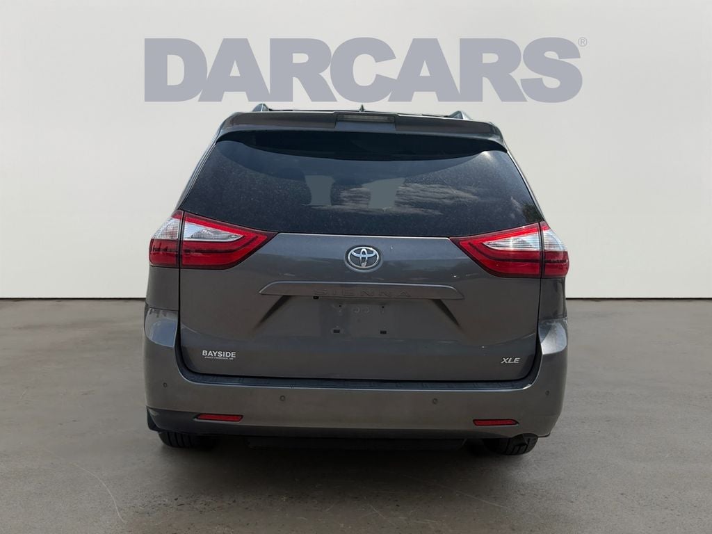 2018 Toyota Sienna XLE 8 Passenger
