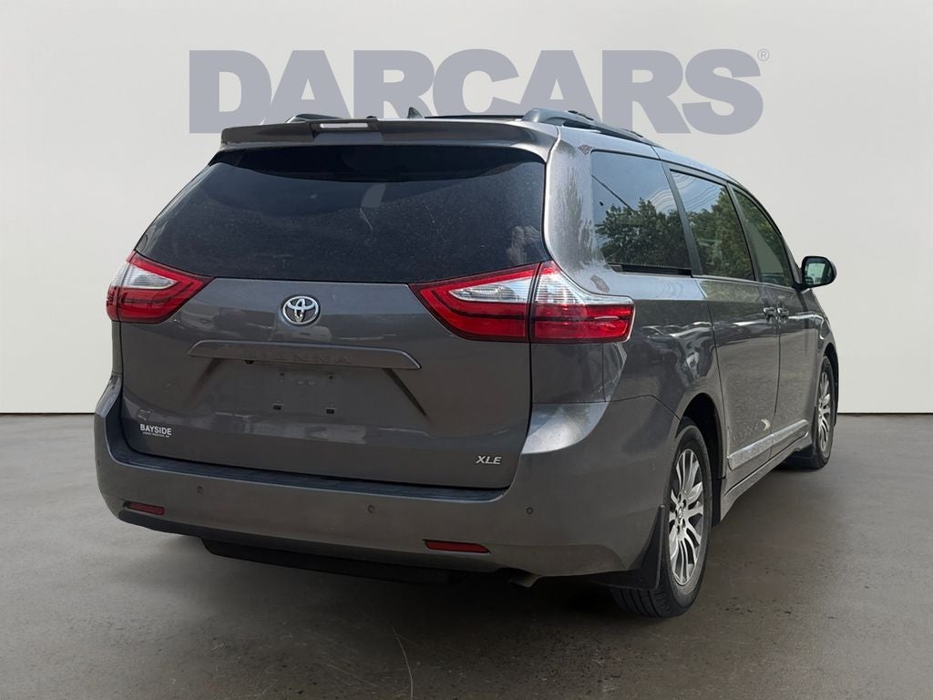 2018 Toyota Sienna XLE 8 Passenger