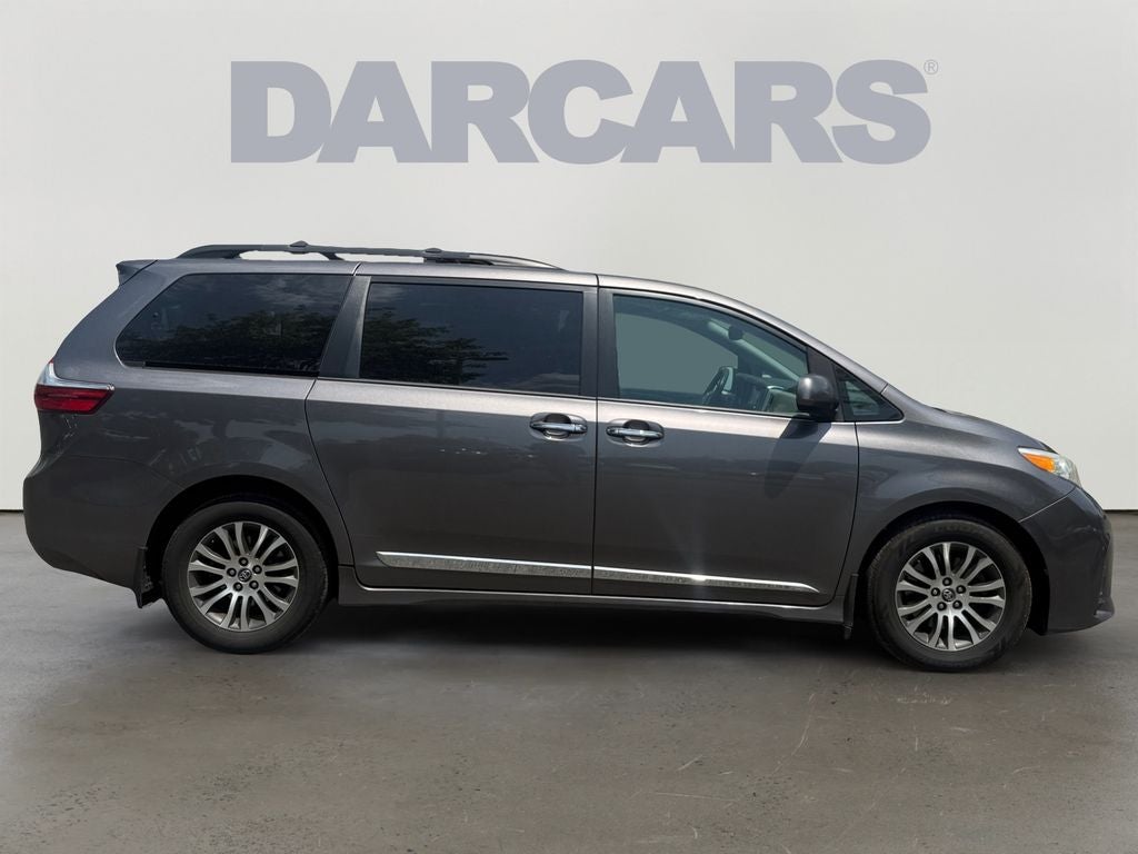2018 Toyota Sienna XLE 8 Passenger