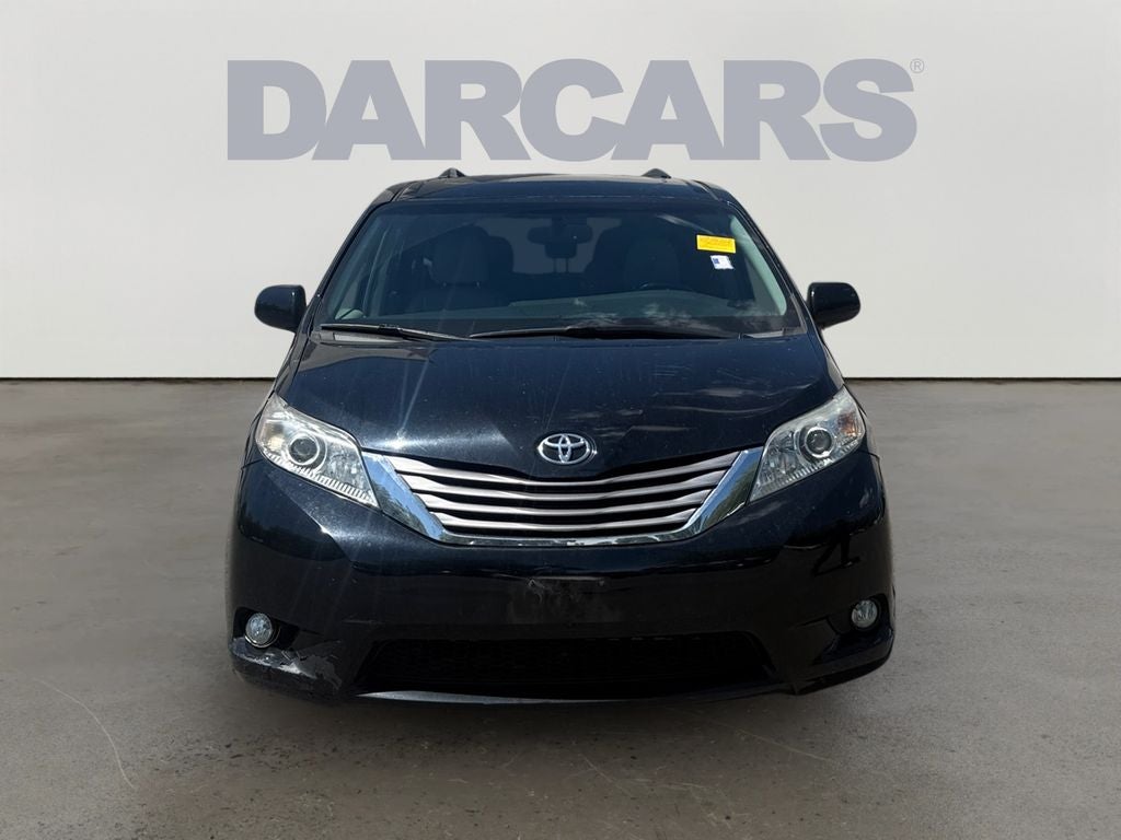 2017 Toyota Sienna XLE Premium 8 Passenger