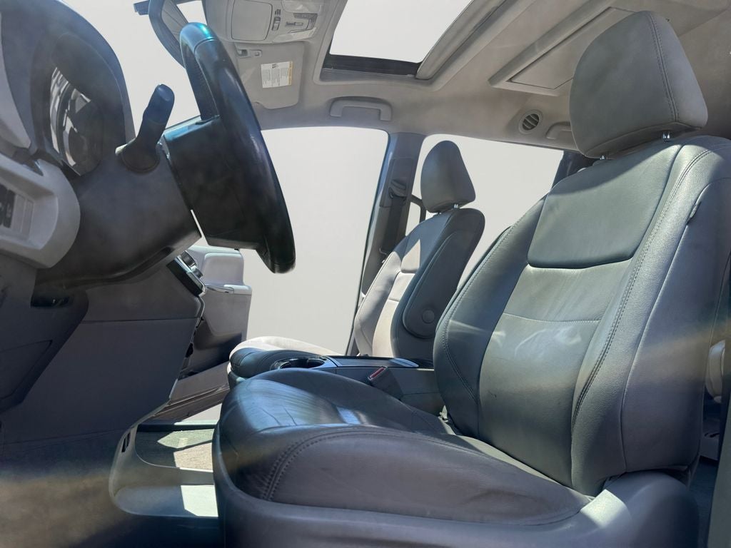 2017 Toyota Sienna XLE Premium 8 Passenger