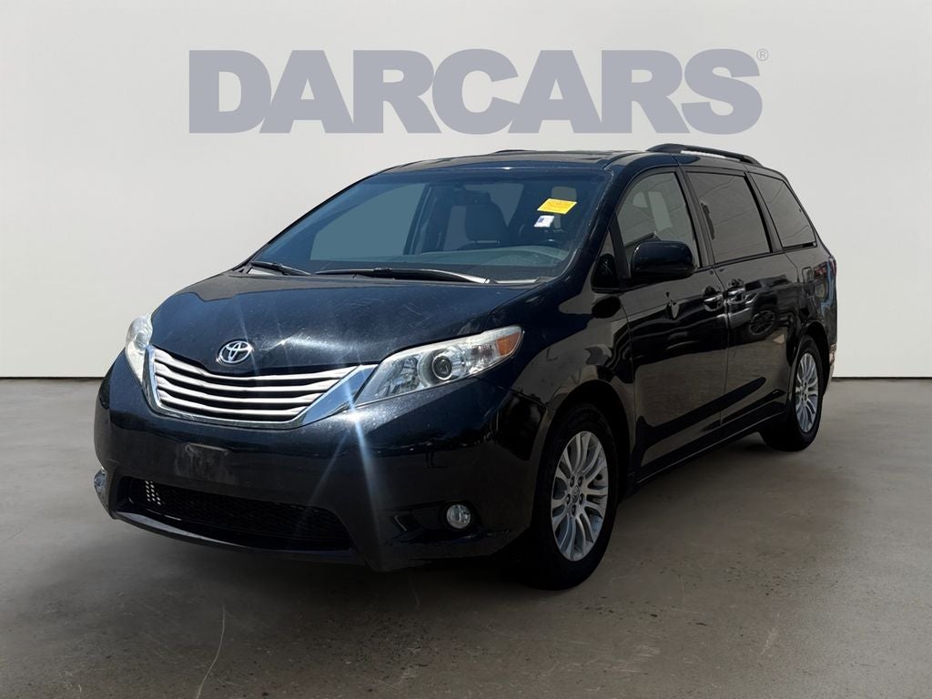 2017 Toyota Sienna XLE Premium 8 Passenger