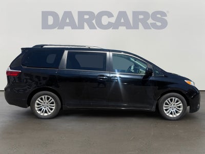 2017 Toyota Sienna XLE Premium 8 Passenger