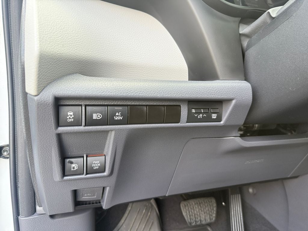 2023 Toyota Sienna Limited 7 Passenger
