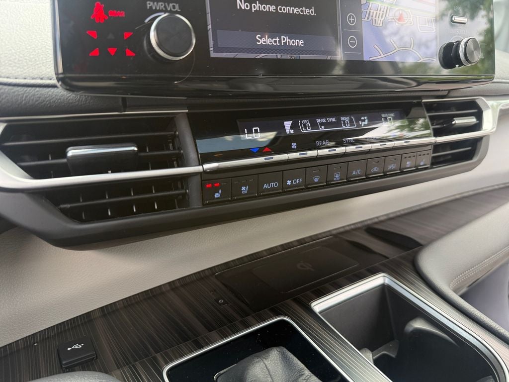 2023 Toyota Sienna Limited 7 Passenger