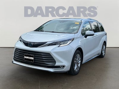 2023 Toyota Sienna Limited 7 Passenger